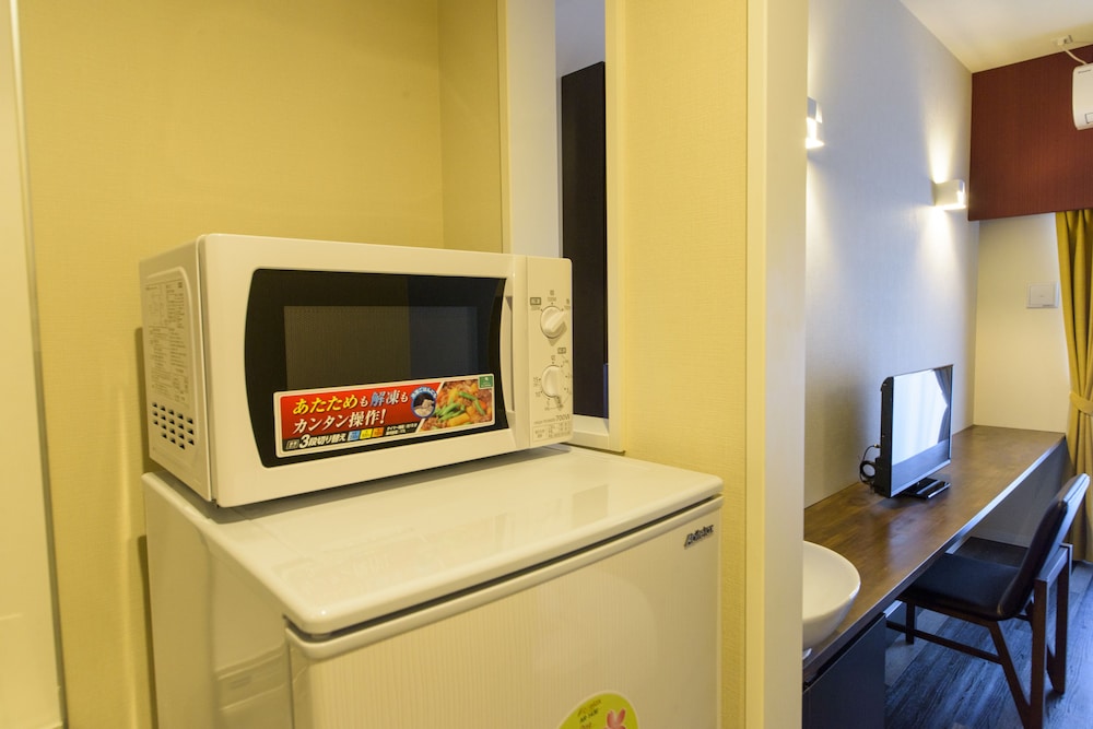 スタンダード ダブルルーム 小型冷蔵庫0 | Mr.KINJO in MINAMIUEBARU