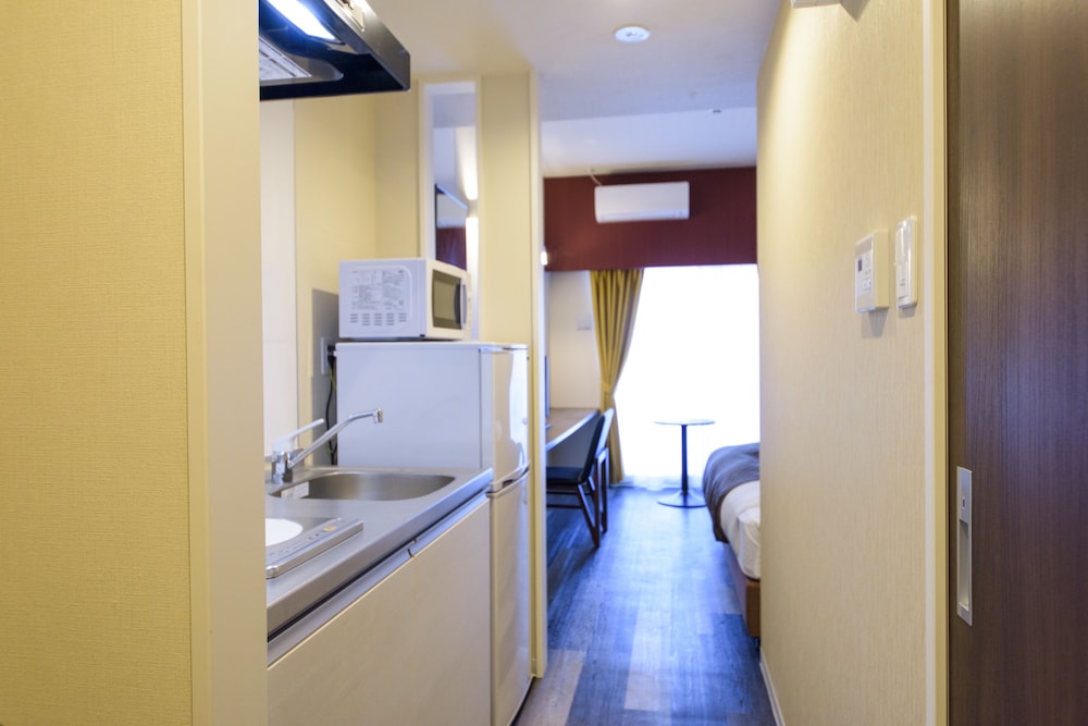 スタンダード ダブルルーム 専用簡易キッチン0 | Mr.KINJO in MINAMIUEBARU
