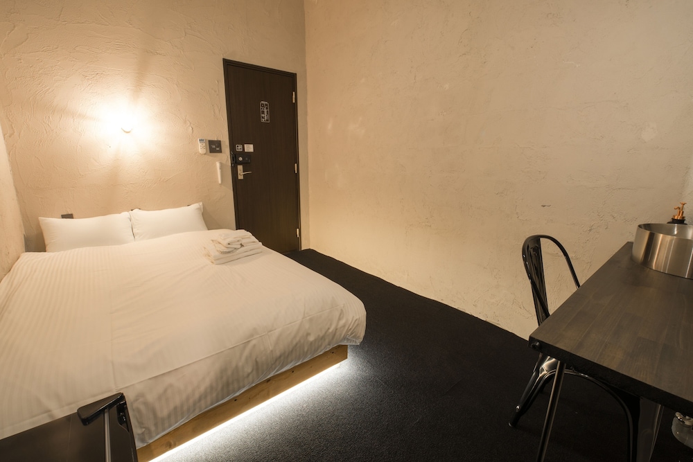 ダブルルーム ダブルベッド 1 台 禁煙 | mizuka Imaizumi 2 - unmanned hotel-
