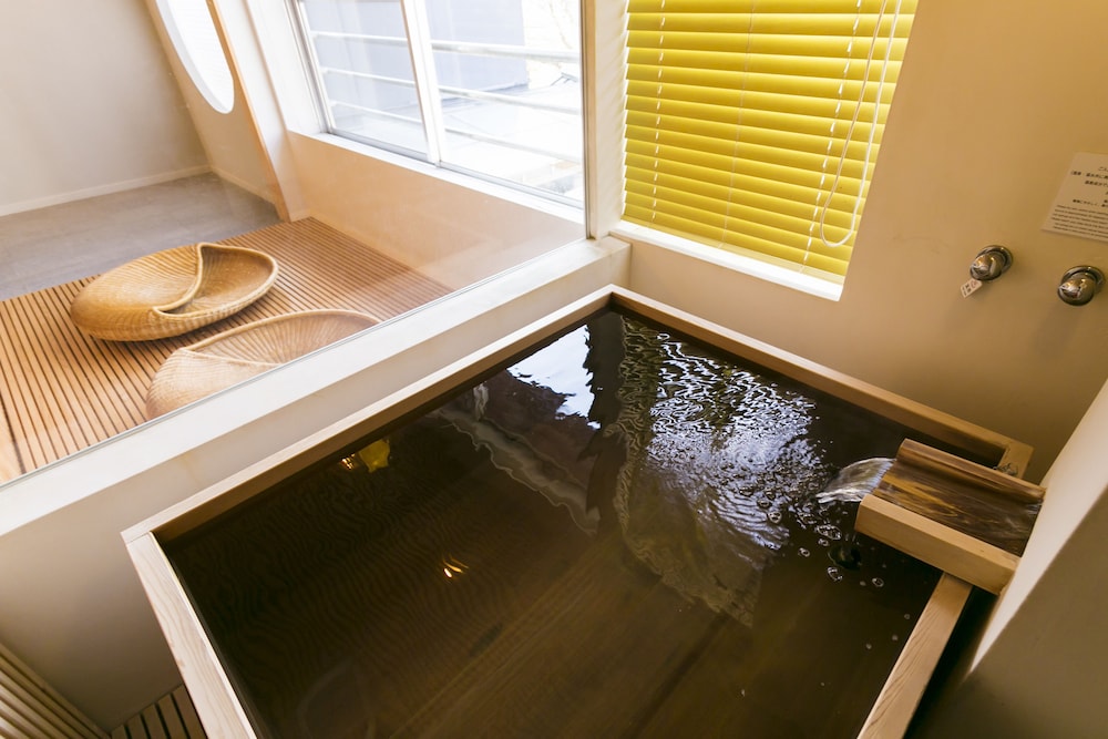 温泉付きプレミアム 和洋室「葵」-aoi- バスルーム0 | 旅館 吉田屋