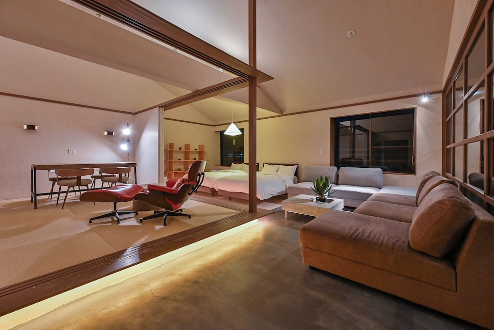 温泉付きハイグレード 和洋室 「譲葉」-Yuzuriha- | 旅館 吉田屋