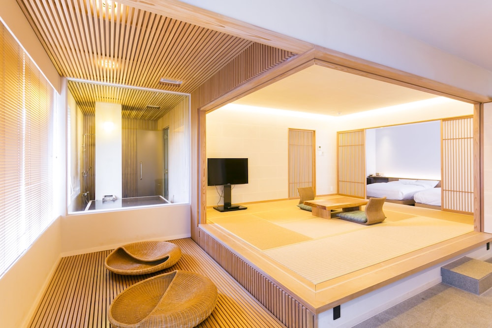 温泉付きプレミアム 和洋室「葵」-aoi- 客室4 | 旅館 吉田屋