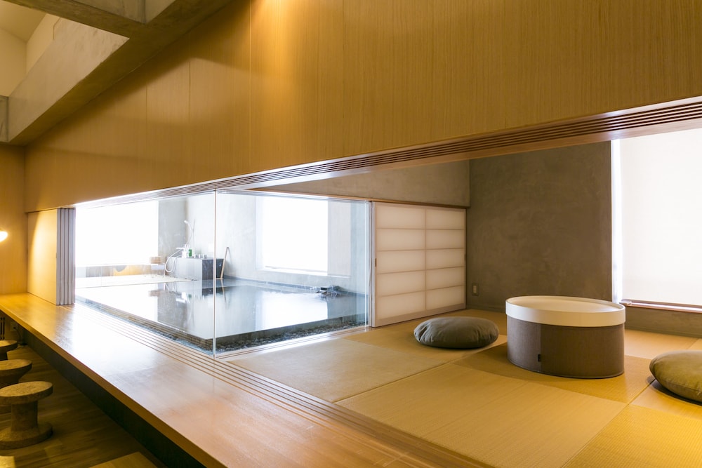 温泉付きプレミアム 和洋室「鈴懸」-suzukake- 客室2 | 旅館 吉田屋