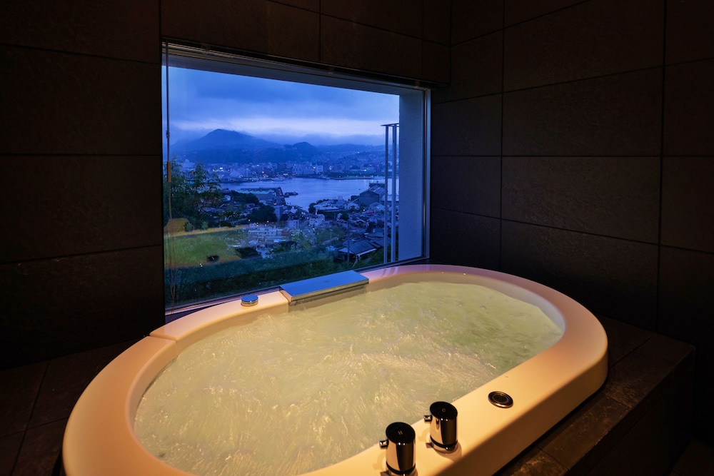 [新館]ハーバースイート（ジャグジーバス付） バスルーム1 | ガーデン テラス 長崎 ホテル & リゾート