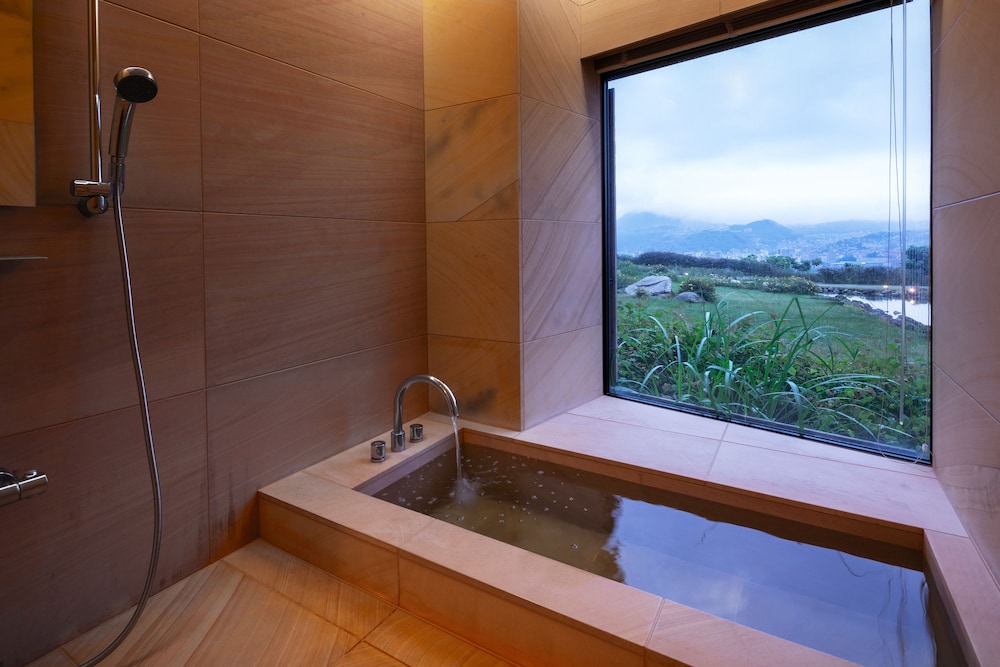 [本館]ジャパニーズスイート（和室） バスルーム0 | ガーデン テラス 長崎 ホテル & リゾート