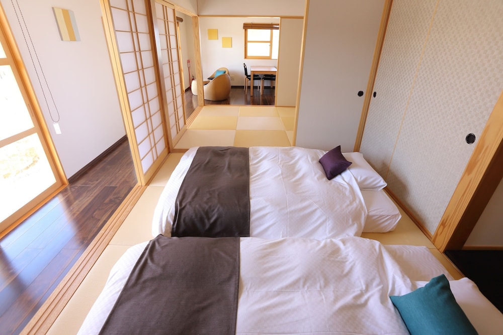 客室1 | たびの邸宅 沖縄今帰仁 HOMANN CONCEPT 客室1 | たびの邸宅 沖縄今帰仁 HOMANN CONCEPT