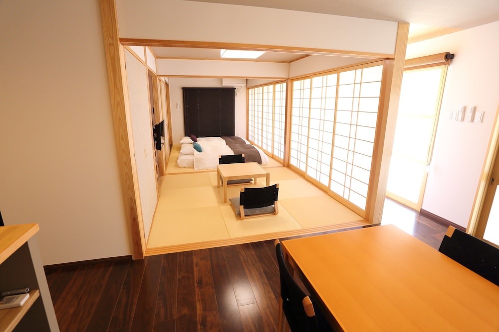 一棟貸し 客室2 | たびの邸宅 沖縄今帰仁 HOMANN CONCEPT