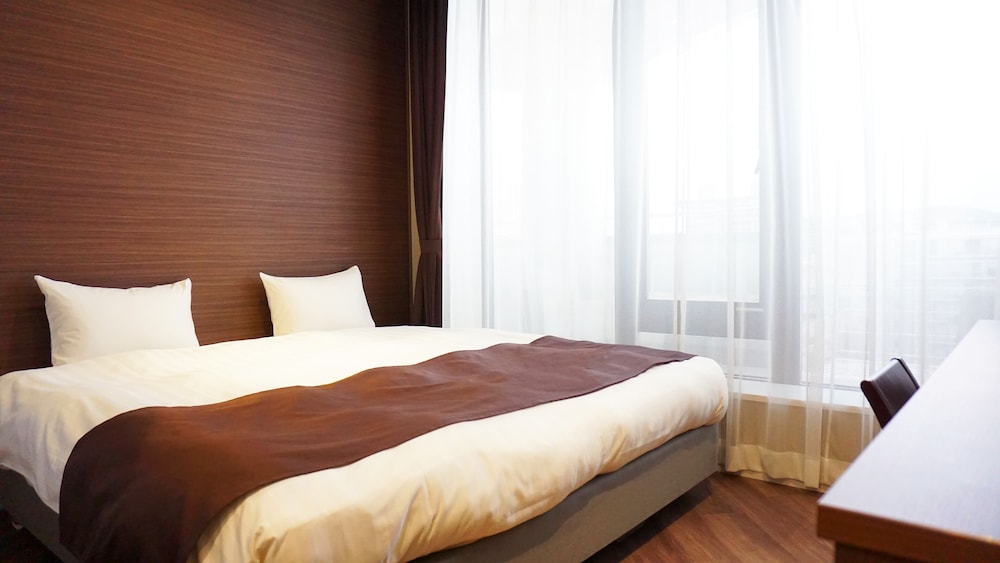 スーペリア ダブルルーム キングベッド 1 台 禁煙 (19 sqm) 客室2 | ホテルアベストグランデ岡山