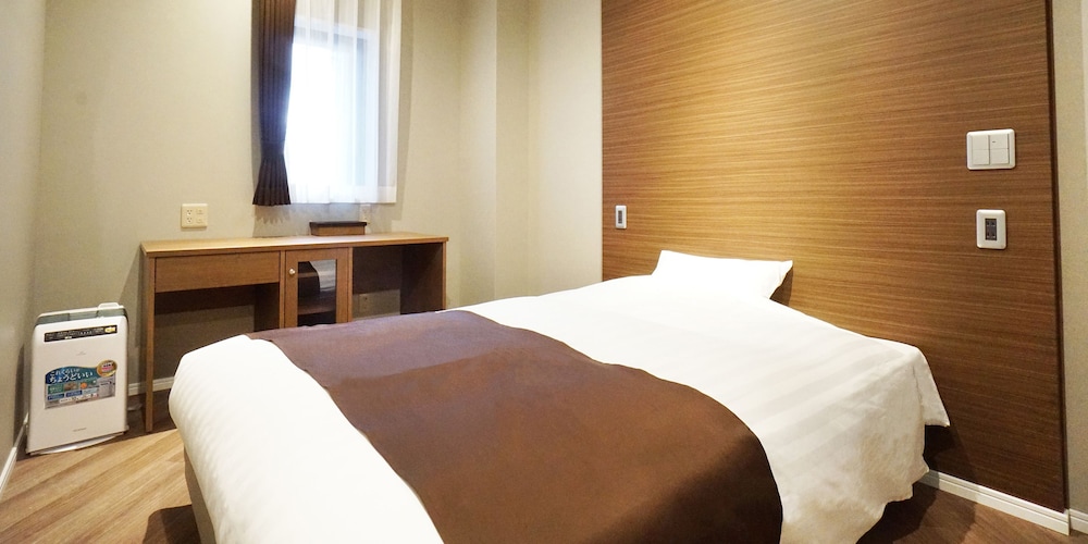 スタンダード ダブルルーム ダブルベッド 1 台 禁煙 (16 sqm) 客室1 | ホテルアベストグランデ岡山