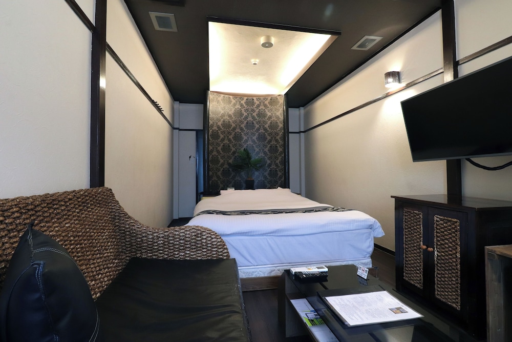 スタンダード ダブルルーム 禁煙 | ホテル ラ フォンテーヌ