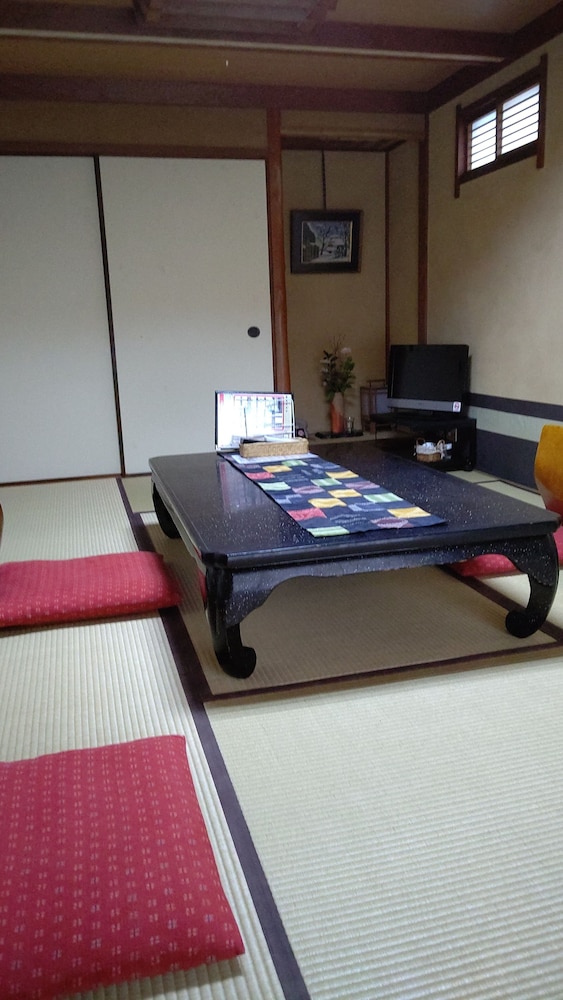 和室2人部屋 チェックインが１９時を過ぎる場合は必ずご連絡ください。 | 旅館 中島家