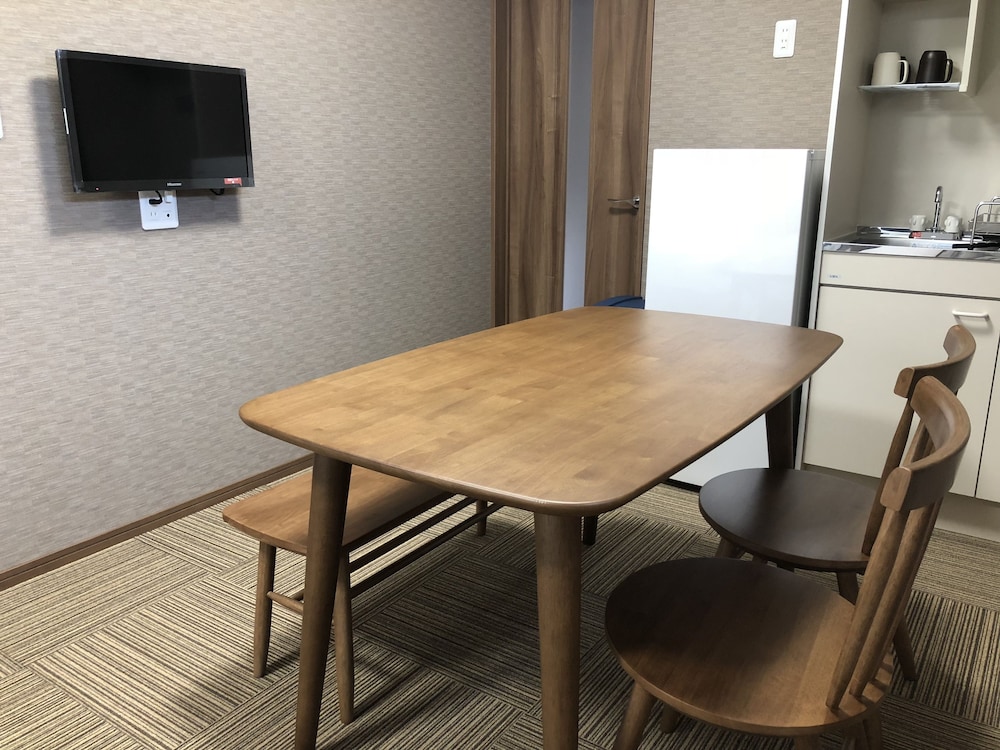 アパートメントフォース 客室内のダイニングエリア0 | 京蔵 別邸二条