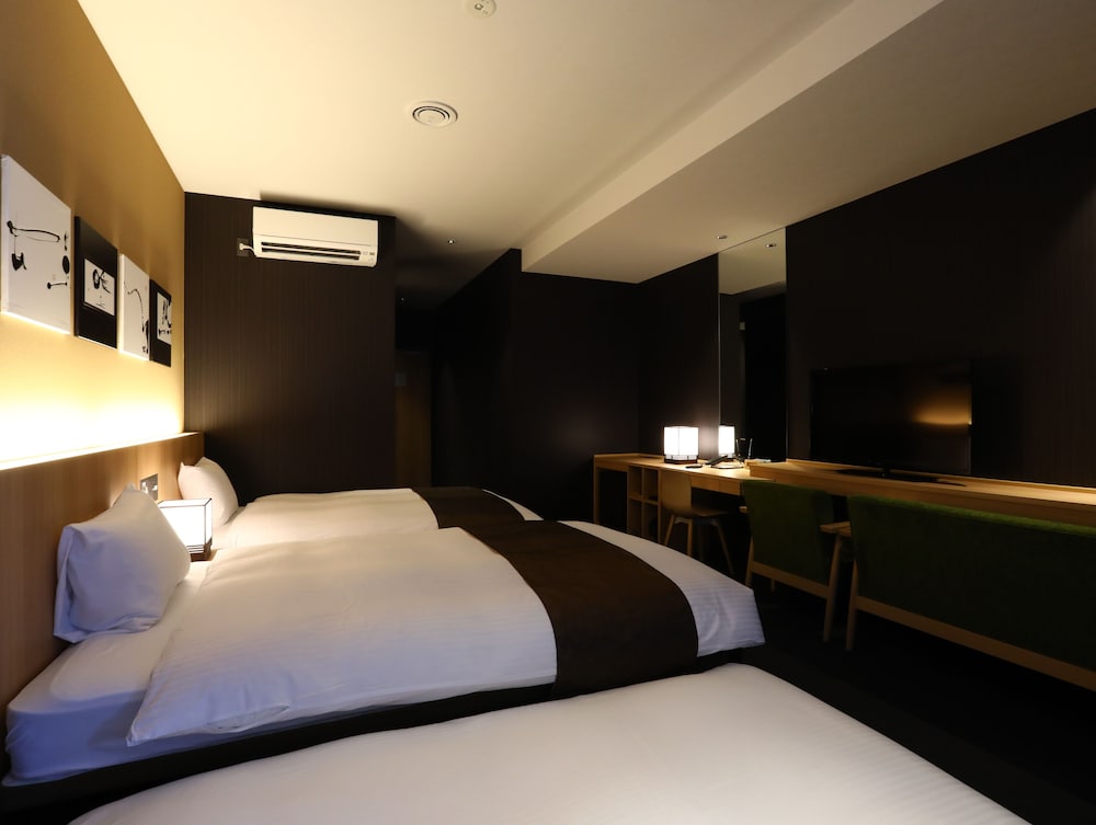 トリプルルーム (5名 利用) 客室1 | KOKO HOTEL 京都四条烏丸