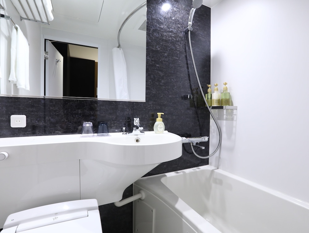 スタンダード ダブルルーム バスルーム0 | KOKO HOTEL 京都四条烏丸