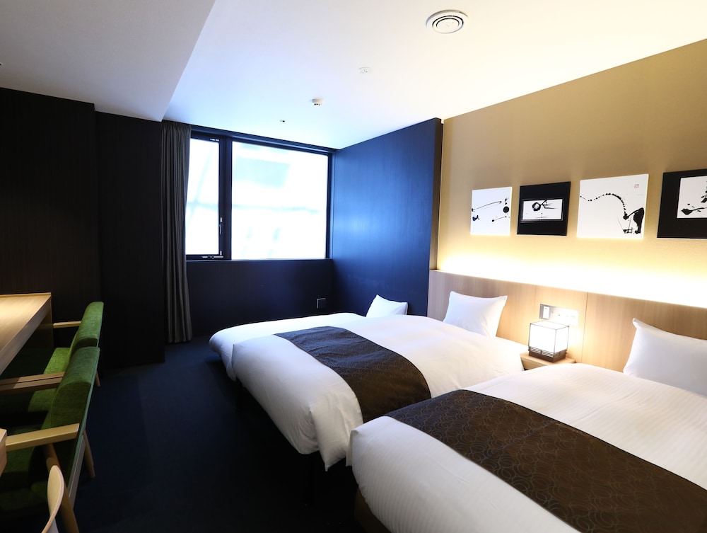 トリプルルーム (5名 利用) 客室2 | KOKO HOTEL 京都四条烏丸