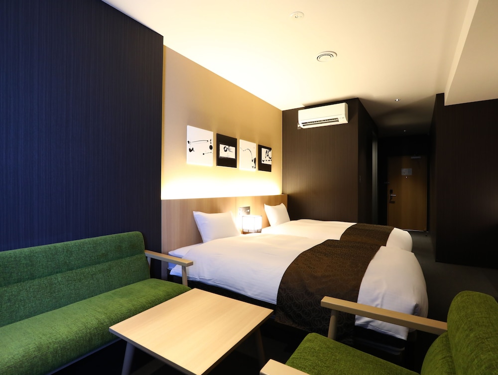 デラックスツインルーム (4名利用) 客室1 | KOKO HOTEL 京都四条烏丸