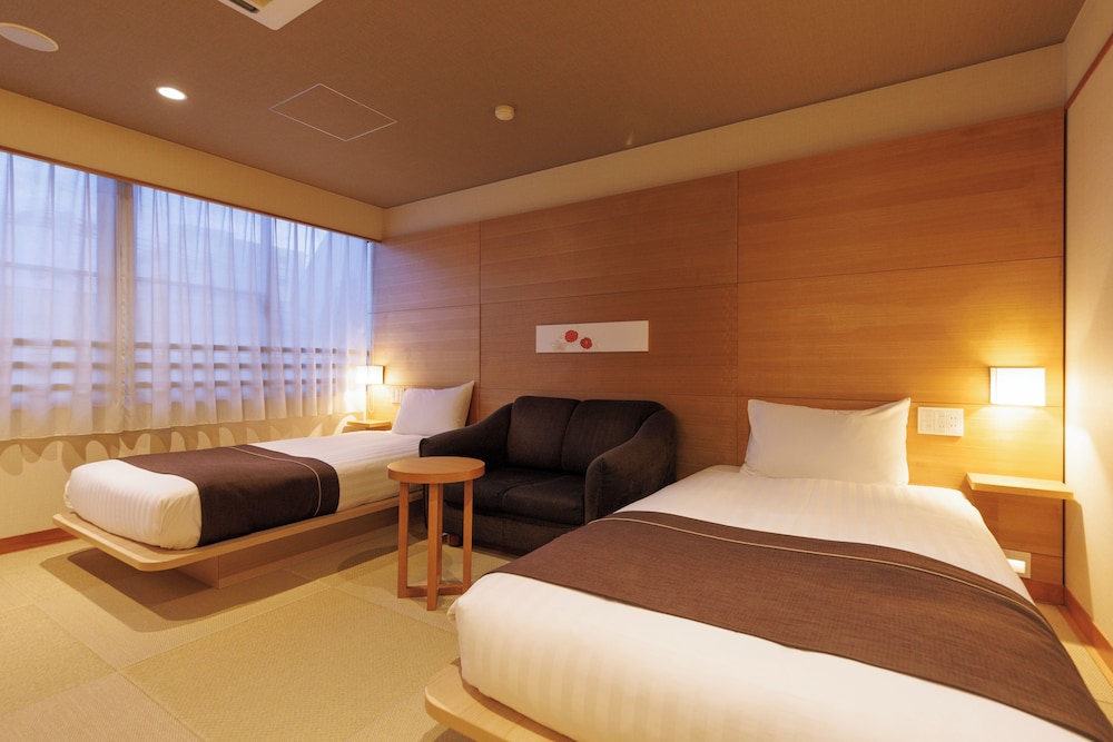 ベーシック ツインルーム 客室2 | 別府温泉 竹と椿のお宿 花べっぷ