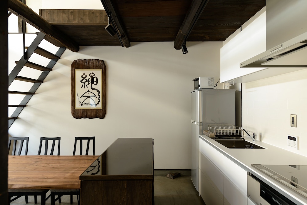 Shiki Homes | TSURU KAME 鶴亀 専用キッチン1 | Shiki Homes 鶴亀