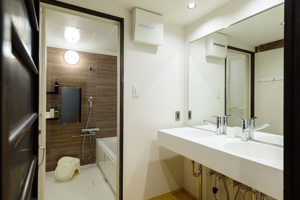 Shiki Homes | TSURU KAME 鶴亀 バスルーム3 | Shiki Homes 鶴亀