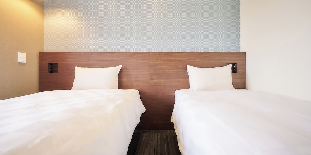 スタンダード ツインルーム 喫煙可 客室1 | メルディアステイ二条城