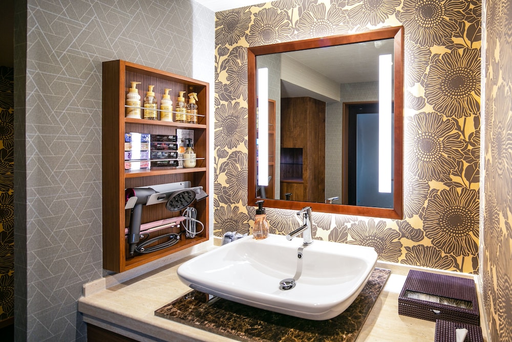 ベーシック ダブルルーム シティビュー バスルーム5 | ホテル リージェント大高 - アダルトオンリー