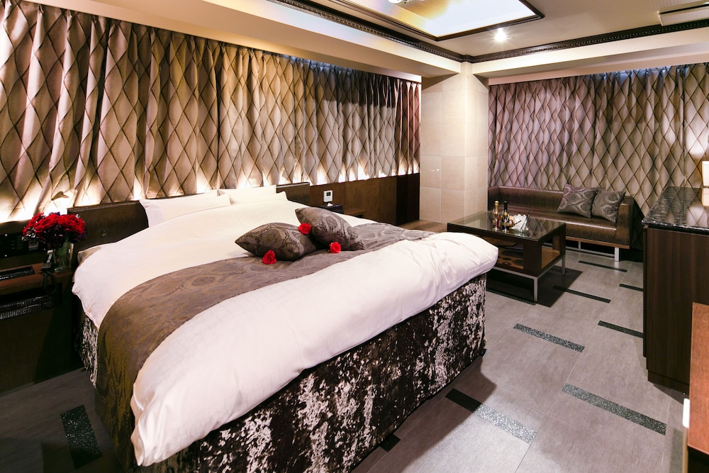 ベーシック ダブルルーム シティビュー 客室8 | ホテル リージェント大高 - アダルトオンリー