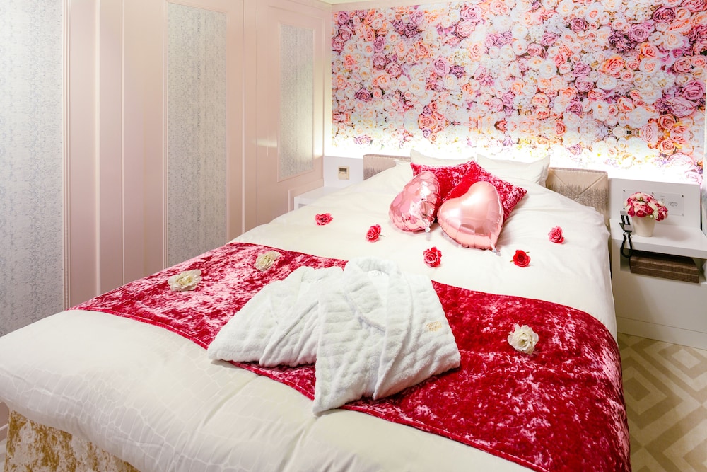 ベーシック ダブルルーム シティビュー 客室9 | ホテル リージェント大高 - アダルトオンリー