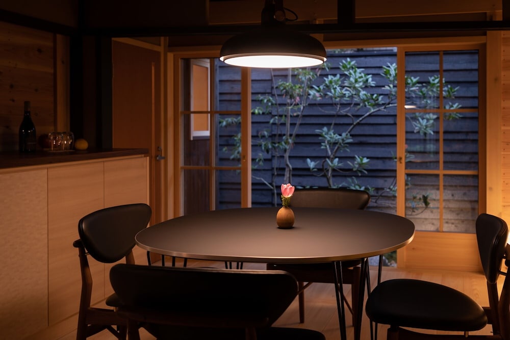 鍵屋［KAGIYA］1棟貸切【93.4平米・定員4名】 客室1 | HOTEL 講 大津百町