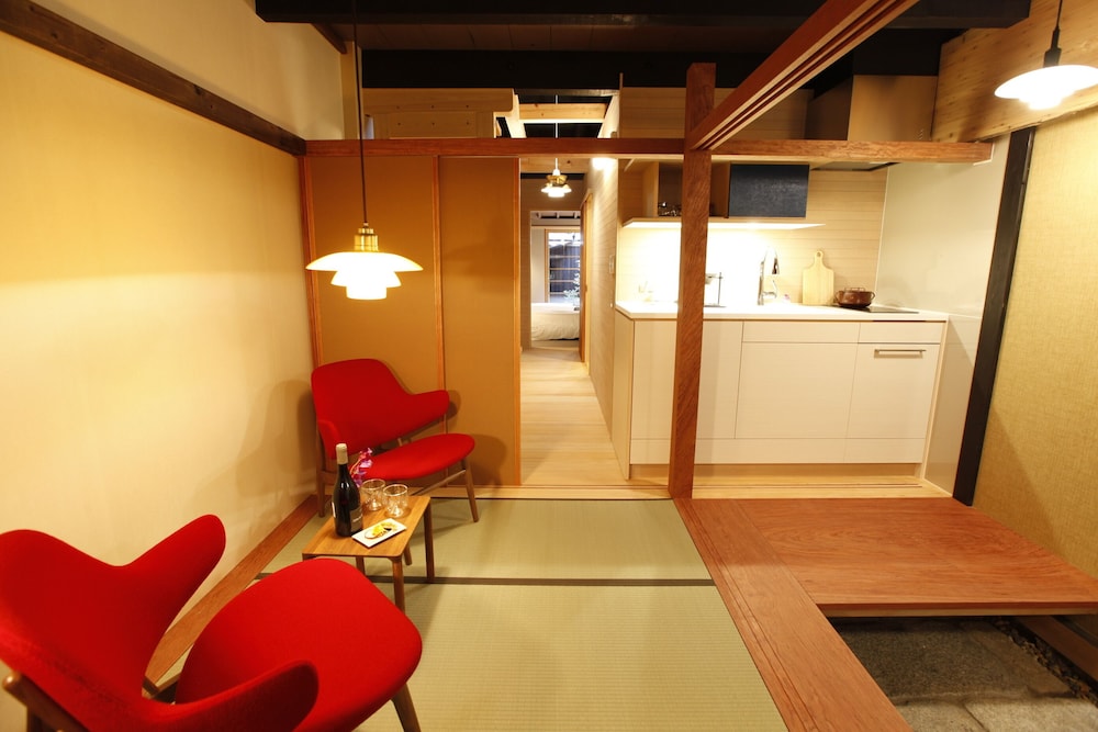 鈴屋 [SUZUYA] 1棟貸切 [75.4平米・定員2名] 専用キッチン0 | HOTEL 講 大津百町