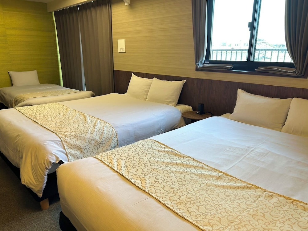 デラックススタジオ 客室2 | 京都三条大橋