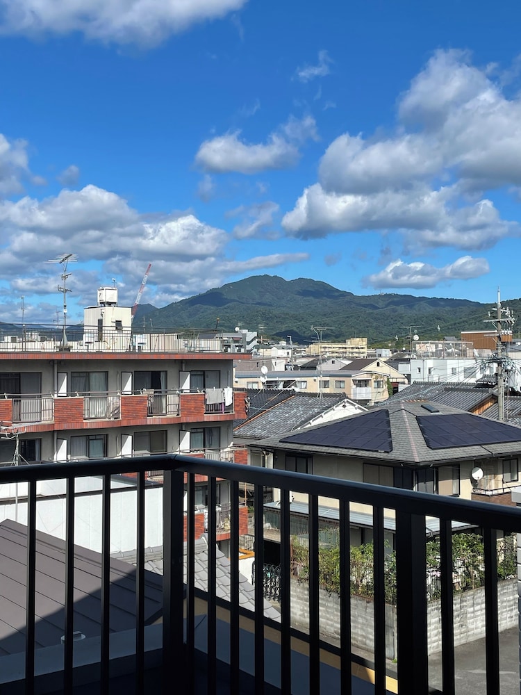 デラックススタジオ バルコニーからの眺望1 | 京都三条大橋