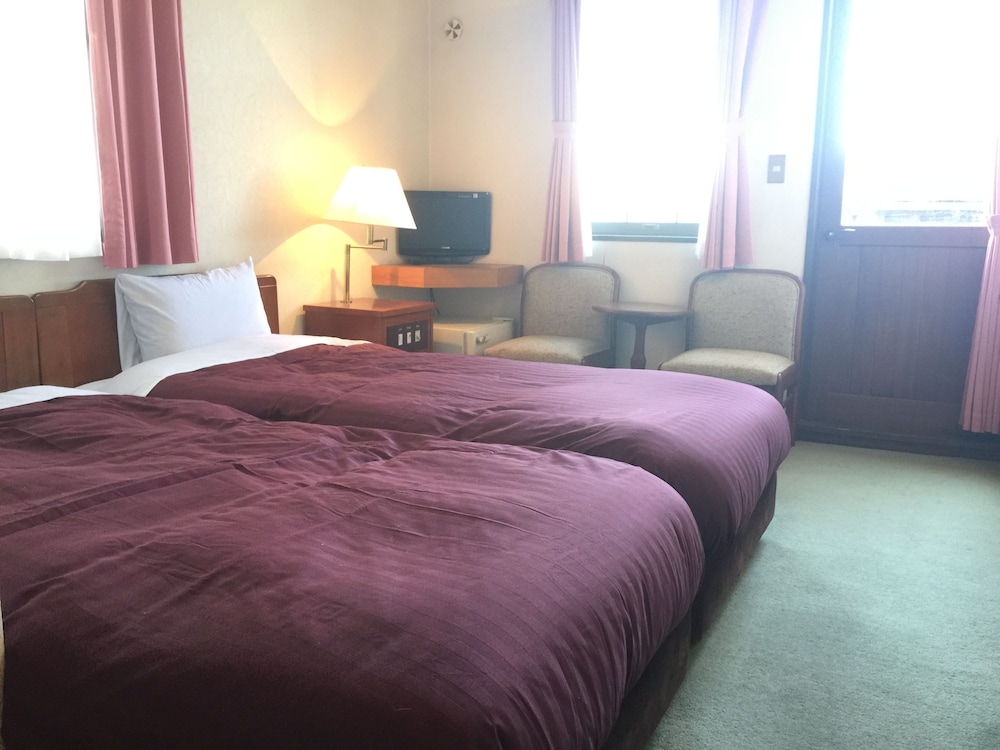 ツインルーム レイクビュー | ホテル白樺湖榮園