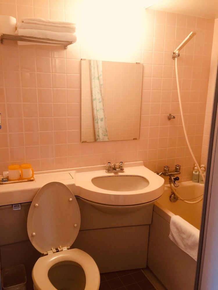 ツインルーム レイクビュー バスルーム0 | ホテル白樺湖榮園