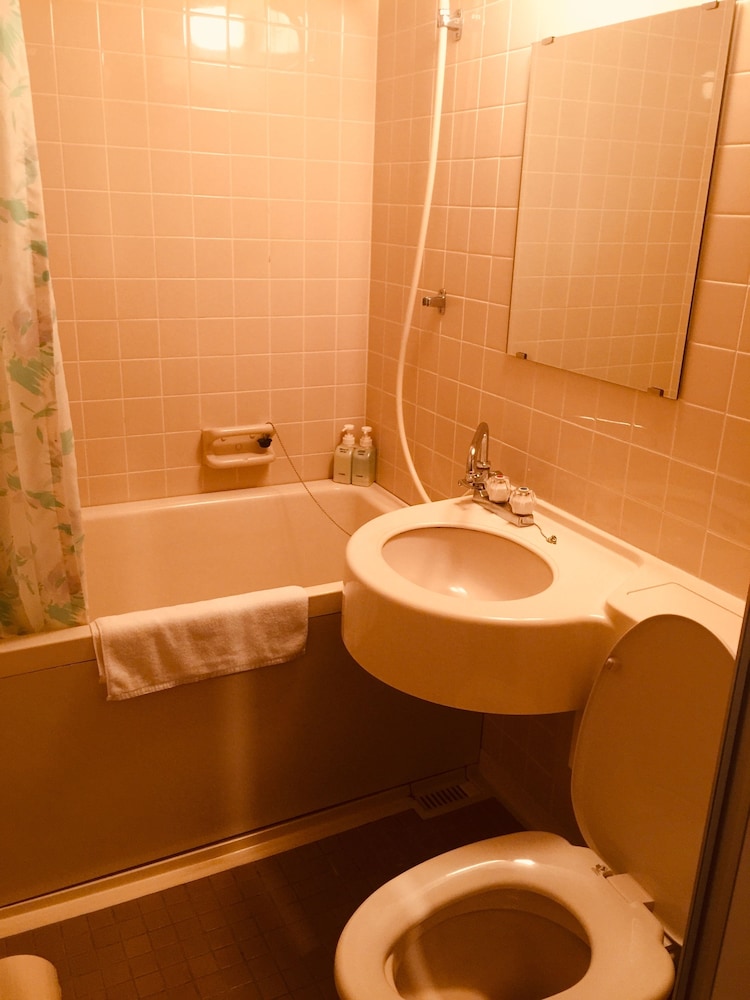 トリプルルーム ガーデンビュー バスルーム0 | ホテル白樺湖榮園