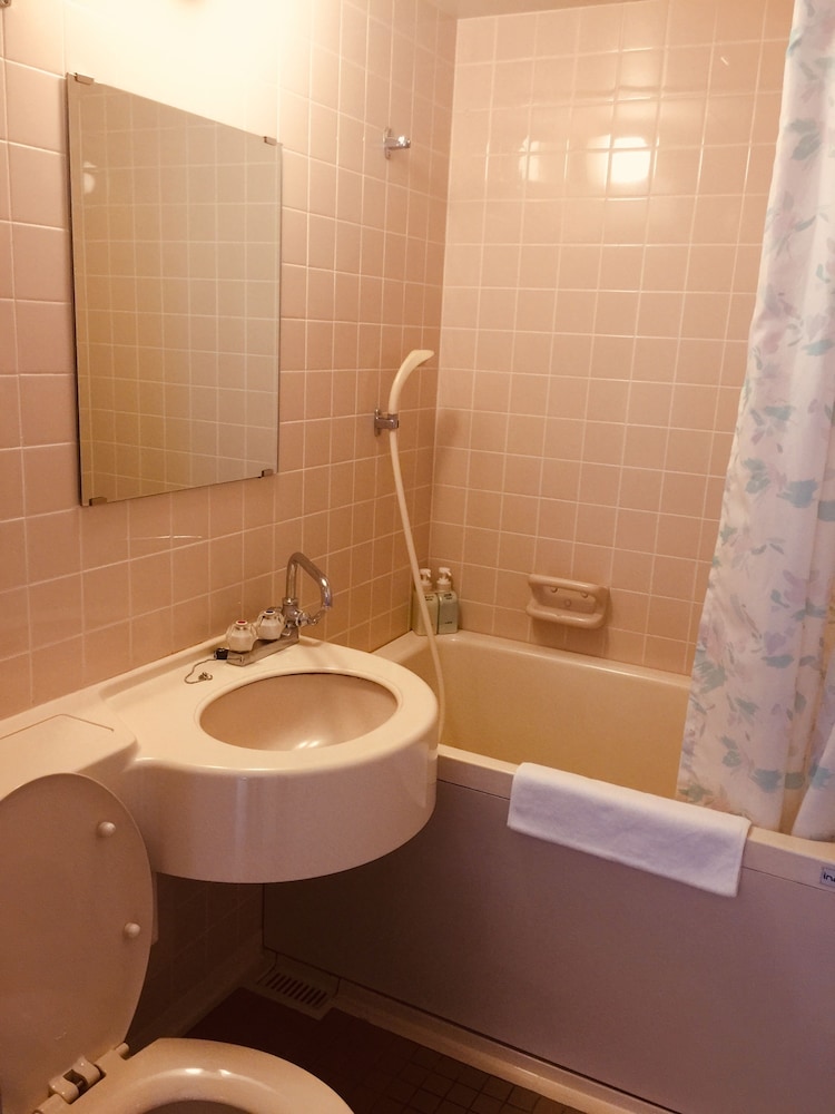 トリプルルーム マウンテンビュー バスルーム0 | ホテル白樺湖榮園