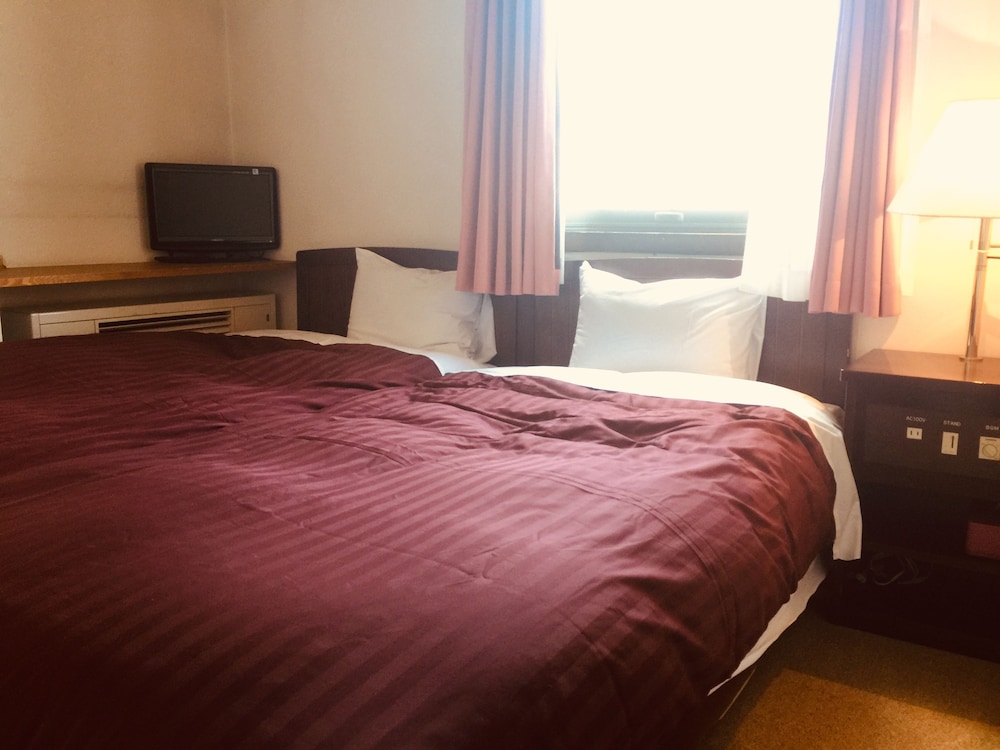 ツインルーム マウンテンビュー | ホテル白樺湖榮園