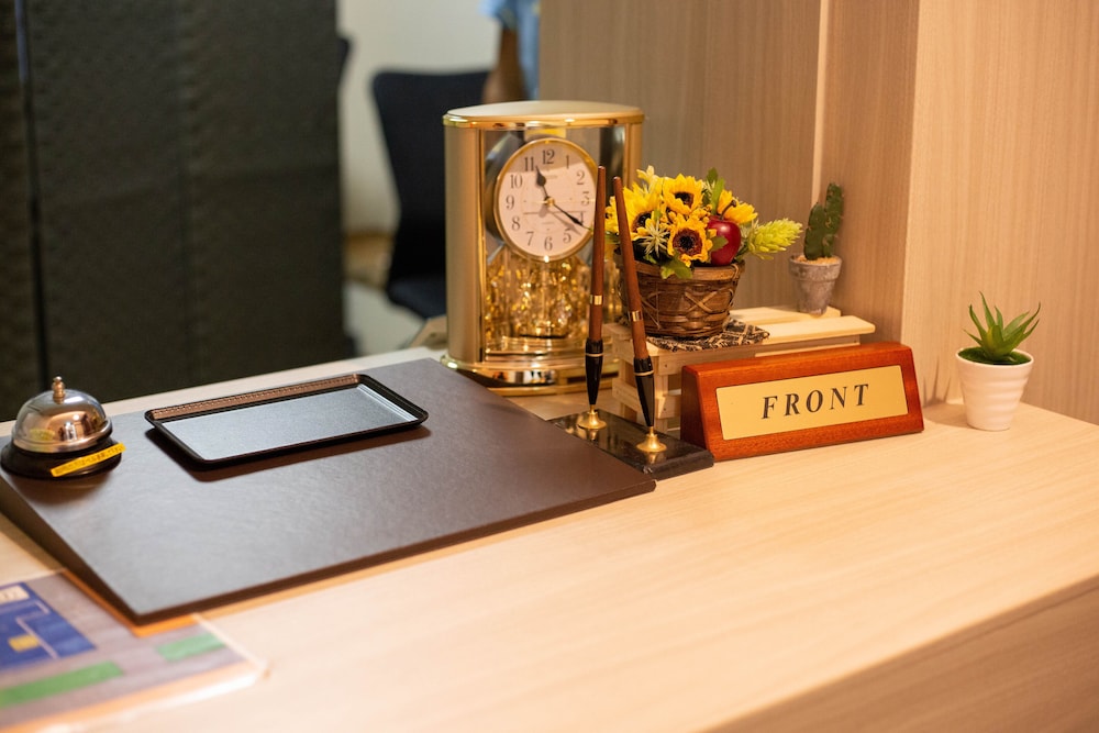 フロント1 | 那覇ラグーンホテル I