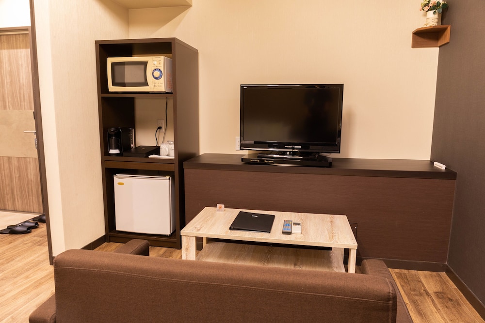 エコノミー ダブルルーム 喫煙可 客室1 | 波の上クリスタルホテル