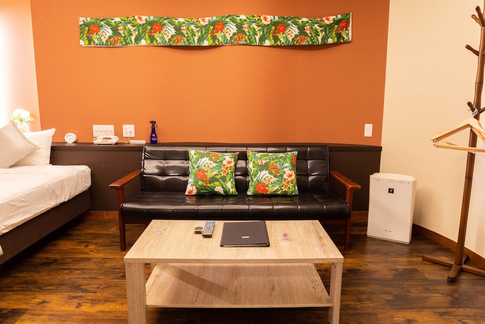 エコノミー ダブルルーム 禁煙 客室1 | 波の上クリスタルホテル