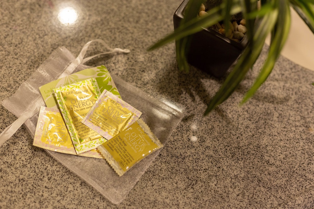 エコノミー ダブルルーム 喫煙可 バスルーム0 | 波の上クリスタルホテル