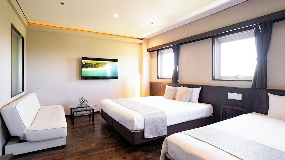 スタンダード ツインルーム 禁煙 | ライカムクリスタルホテル