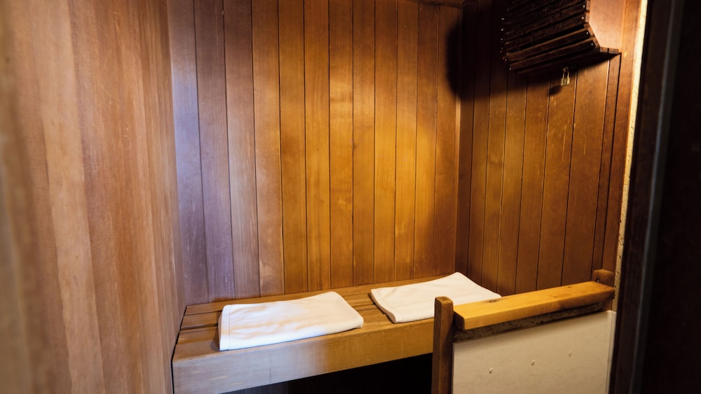 デラックス ツインルーム 禁煙 バスルーム1 | ライカムクリスタルホテル