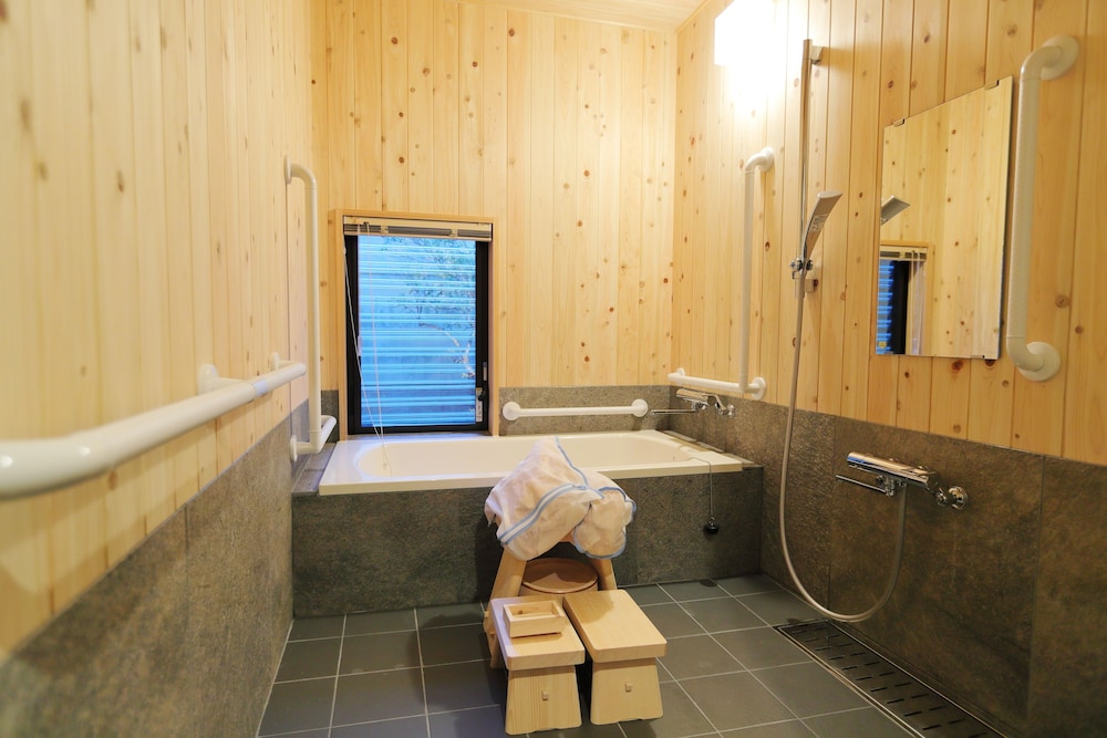 ダブルルーム バスルーム0 | 田の屋