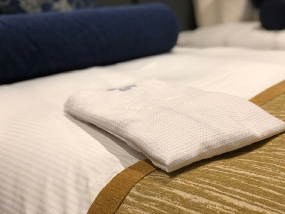 コンフォート ダブルルーム ダブルベッド 1 台 喫煙可 (2名利用) 客室6 | 名鉄イン名古屋金山アネックス