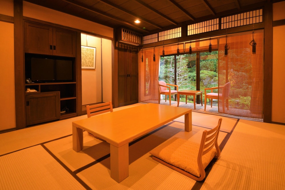 客室1 | 京都大原の料理旅館 芹生 客室1 | 京都大原の料理旅館 芹生