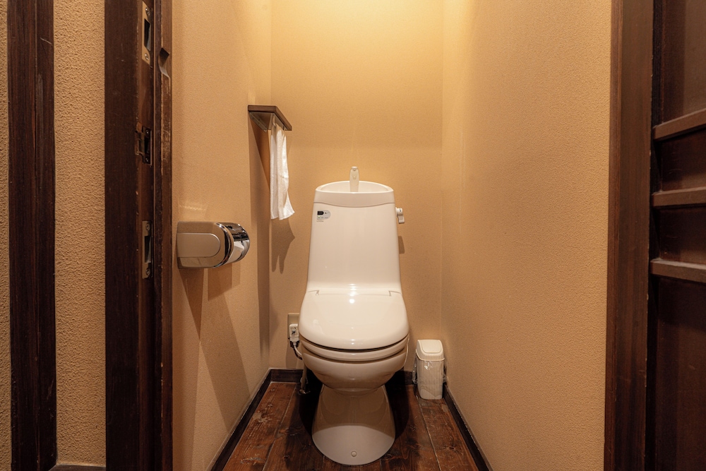 落合の間 (京間8畳+4畳) 客室6 | 京都大原の料理旅館 芹生