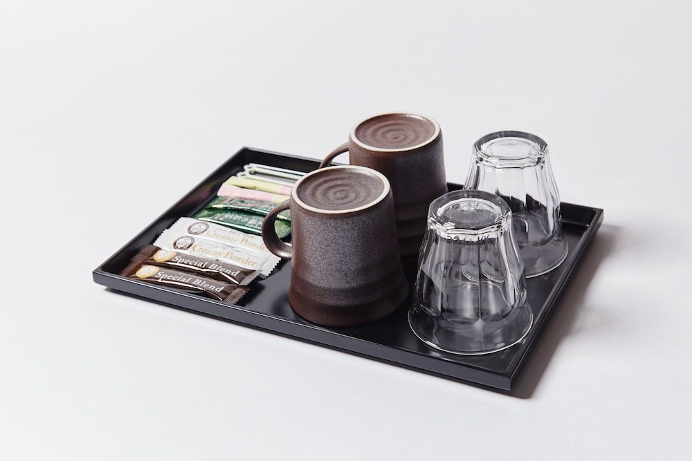 スタンダード ツインルーム シングルベッド 2 台 禁煙 客室の設備とサービス1 | ホテル アマネク 浅草駅前