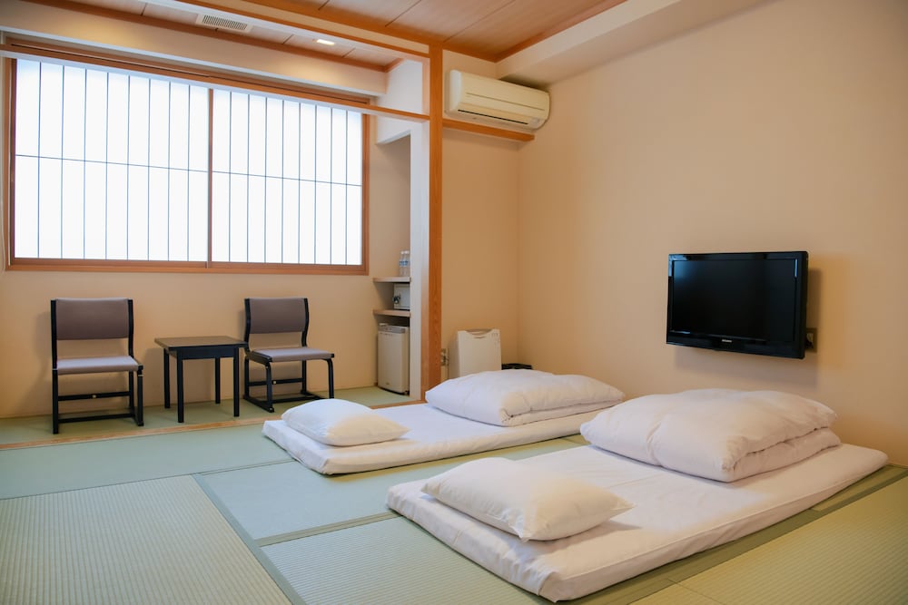 新館 客室8畳和室 禁煙 客室1 | 湯の宿 松栄