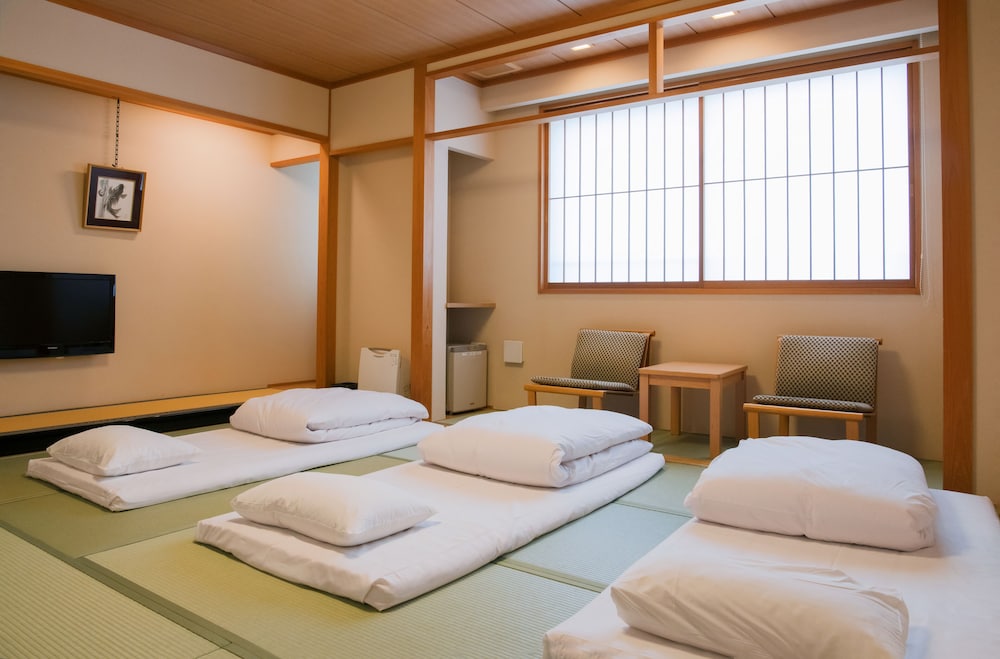 新館 客室10畳和室 禁煙 客室1 | 湯の宿 松栄