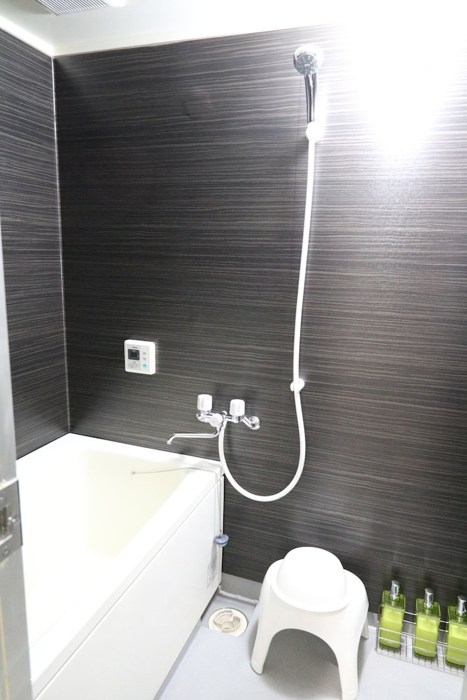 ハウス (Private Vacation Home) バスルームのシャワー0 | ゲストハウス イーナイン